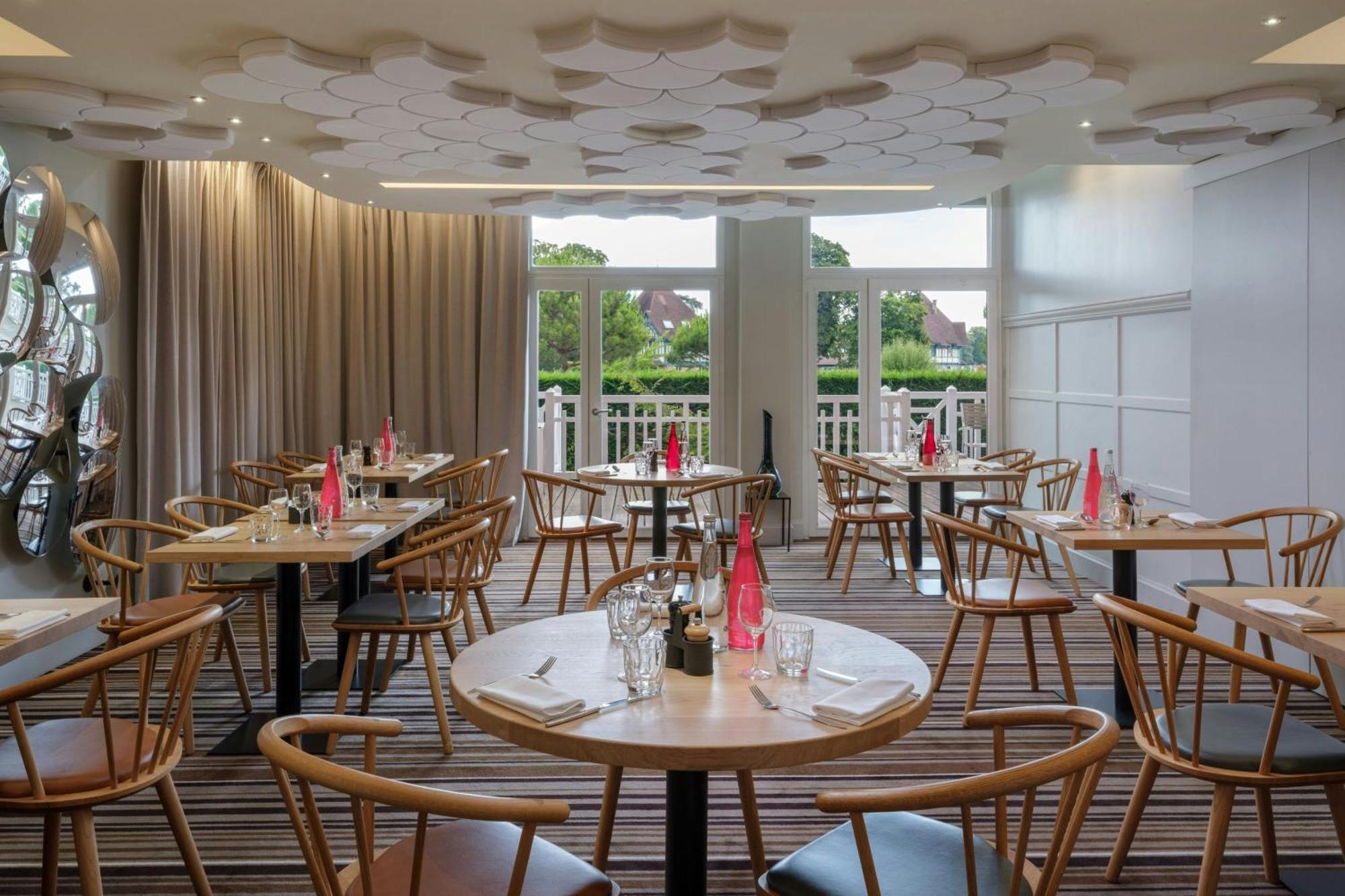 Renaissance Paris Hippodrome De St. Cloud Hotel Rueil-Malmaison Eksteriør bilde